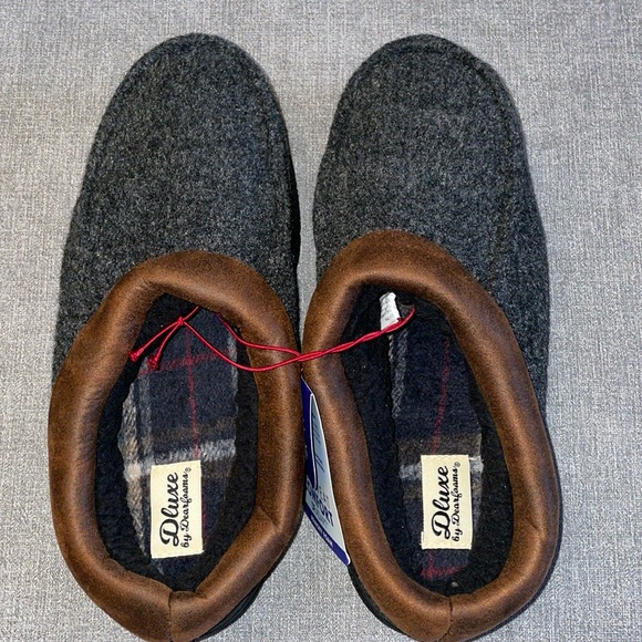 Dluxe by Dearfoams Men’s Memory Foam Slippers - Picture 1 of 6